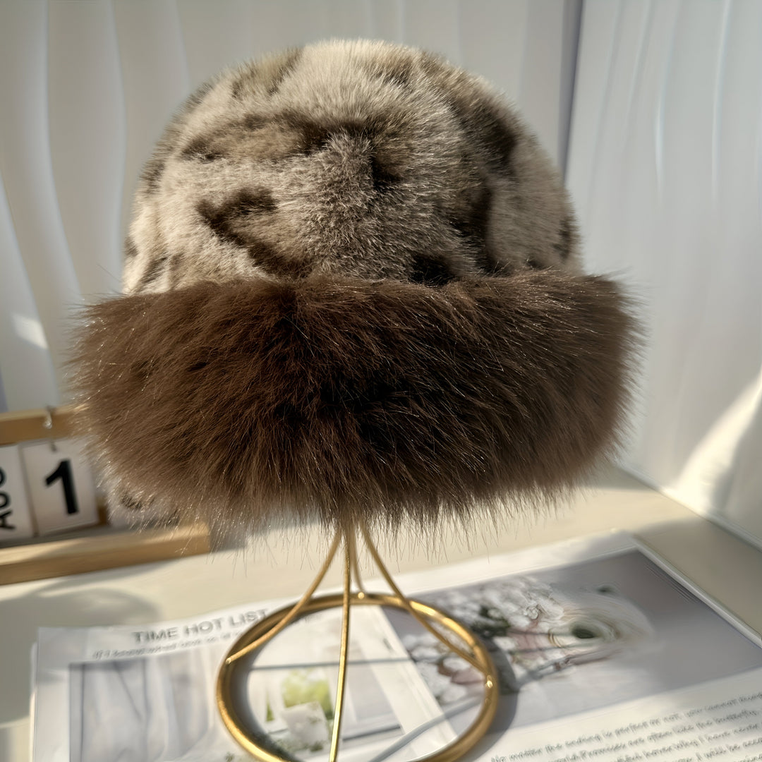 Zuzanna – Kapelusz w Panterkę