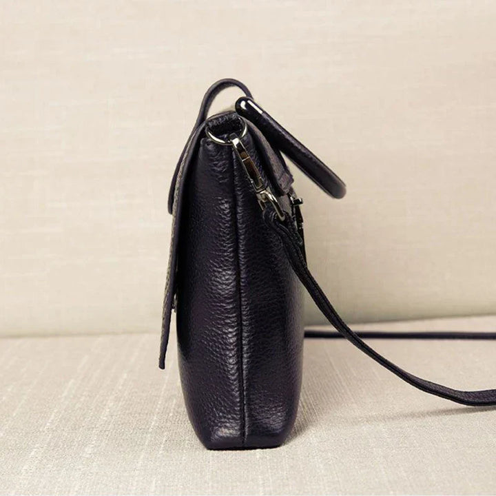 Celine™ - Elegancka czarna torebka o skórzanym wykończeniu