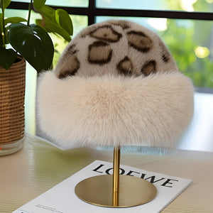 Zuzanna – Kapelusz w Panterkę